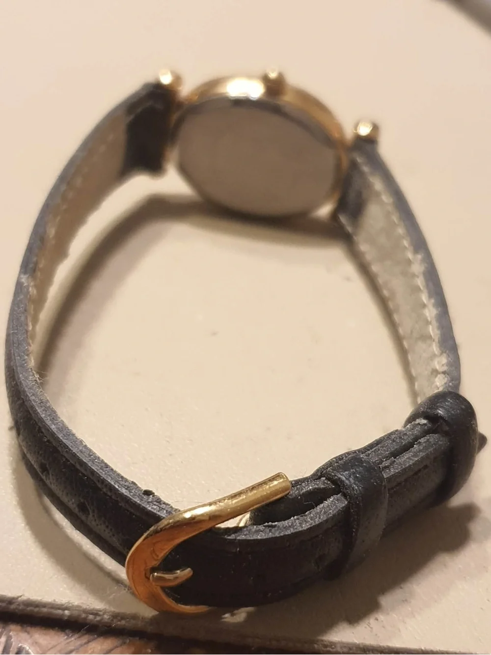 🦋10/$20🦋 Goldtone/Silver Diamond Leather Women's Watch